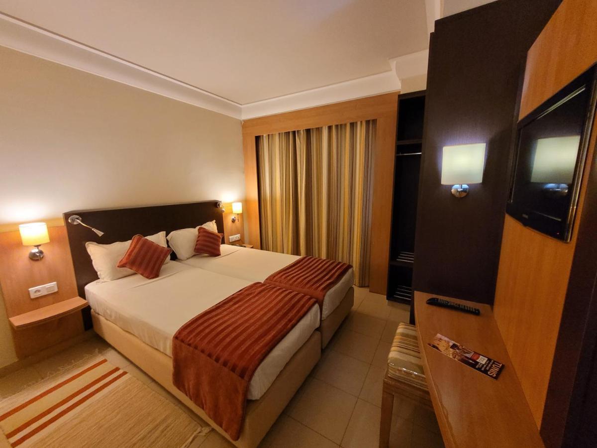 Hotel Tiba Tunis Exterior photo